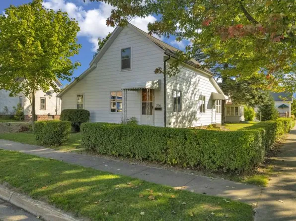 256 S 2nd St, Harbor Beach, MI 48441