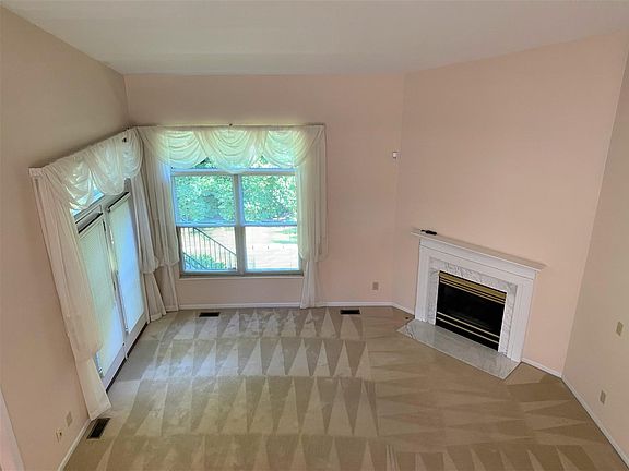 5th image of 10088 Meadowknoll Dr