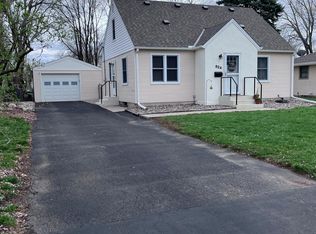 824 4th Ave W, Shakopee, MN 55379