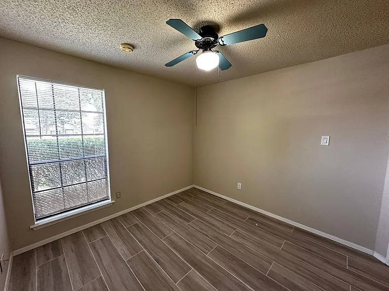 12207 Shropshire Blvd — Photo 13