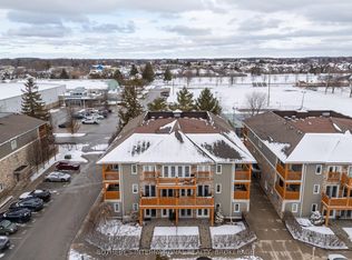 678 Line 2 Rd #205, Niagara On The Lake, ON L0S1J0