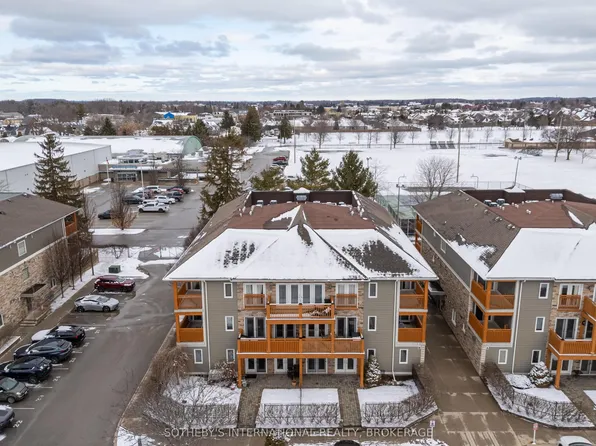 678 Line 2 Rd #205, Niagara On The Lake, ON L0S 1J0