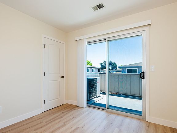 2nd image of 4215 Starboard Ct #4