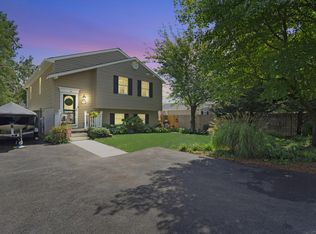 909 Alfred Dr, Pasadena, MD 21122