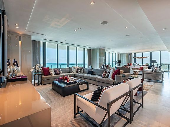 5th image of 19575 Collins Ave Unit 5