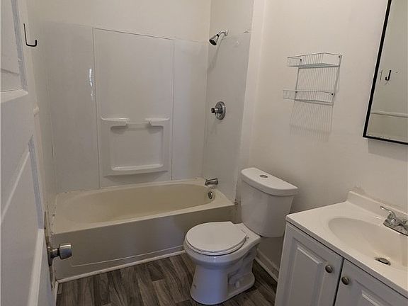 5th image of 7715 Lawn Ave