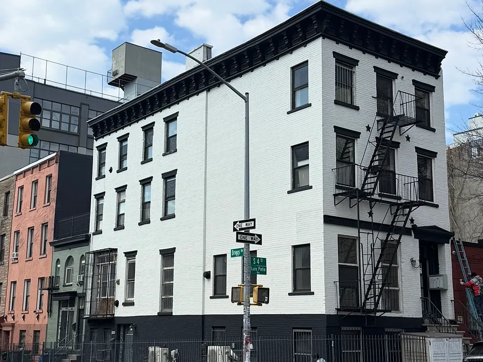 164 S 4th St #1