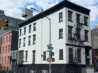 164 S 4th St #1, Brooklyn, NY 11211