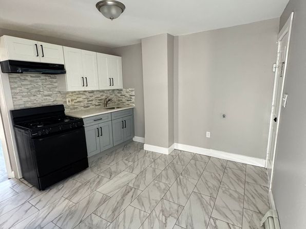 106 Lawrence St APT 1