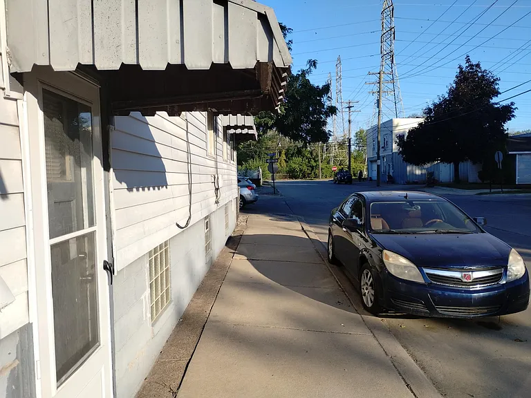 216 Goodell St — Photo 8