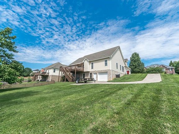 4th image of 415 Emerald Chase Cir