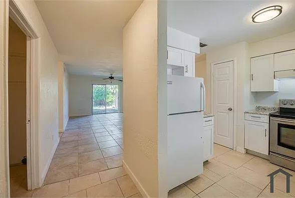 2 bed, 940 sqft, $1,650 — Photo 2