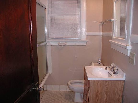 4th image of 3905-3907 Dunnica Ave