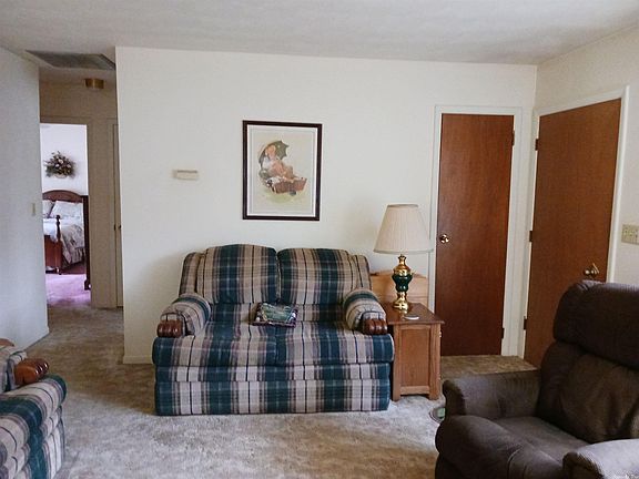 2nd image of 150 Flathead Dr
