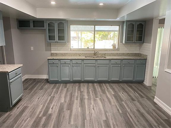 4th image of 5921 Weston Oaks Dr