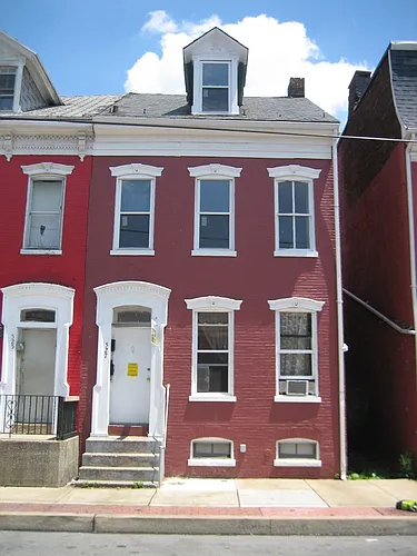 527 S Queen St #1 Photo 1