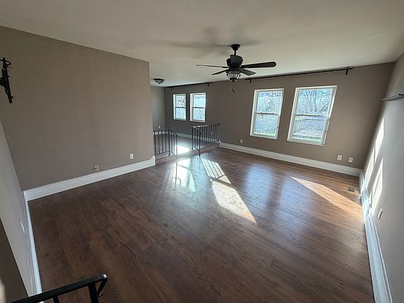 4th image of 4187 Silver Oak St
