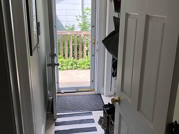5th image of 4604 Xerxes Ave S