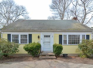 151 Dolphin Ln, Hyannis, MA 02601