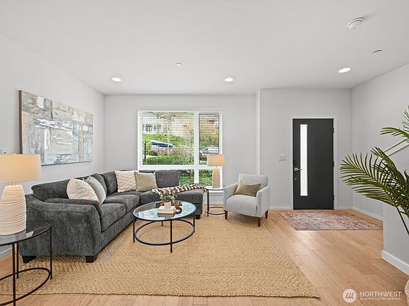 4th image of 18115 65th Avenue NE #102