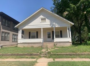 216 N 3rd St, Arkansas City, KS 67005