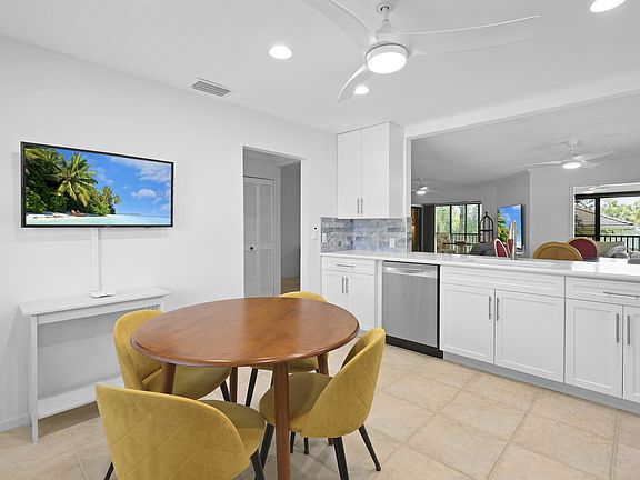 5th image of 5172 SE Club Way #207