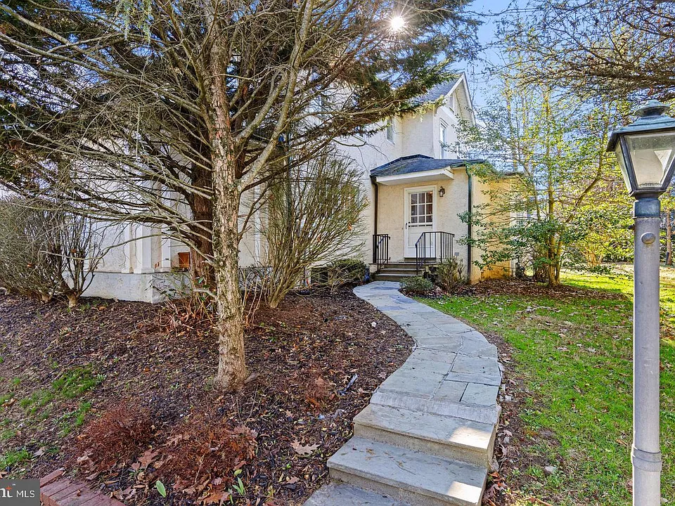 1224 Lancaster Ave