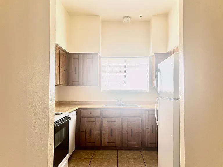 5111 Paseo Las Palmas — Photo 7