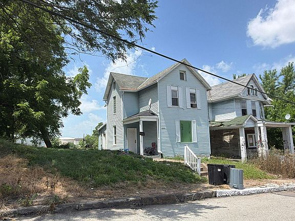 3rd image of 1812 Willow St