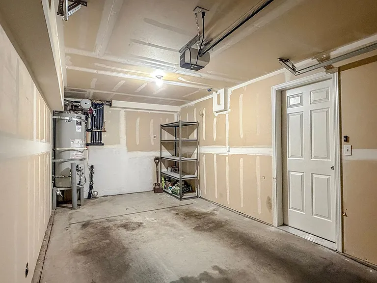 8538 Midvale Ave N #B — Photo 17
