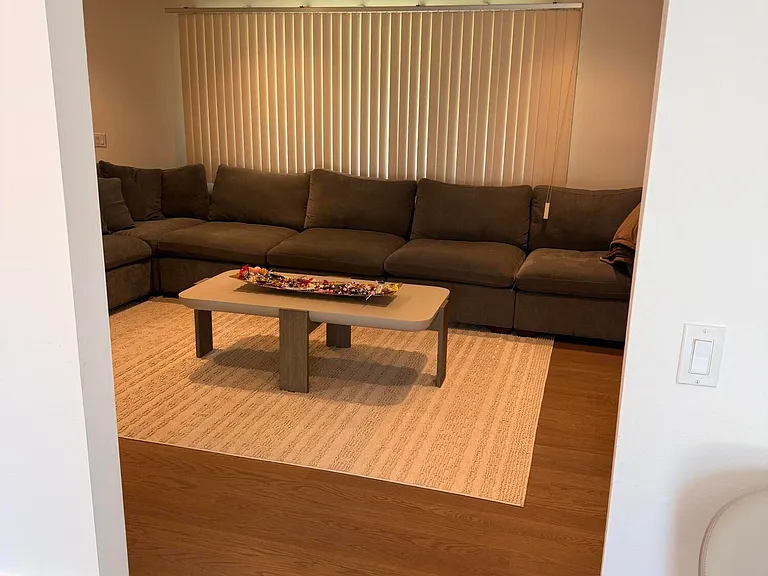 704 Dow Ave — Photo 5