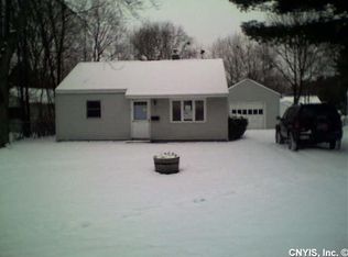 11 Waterbury Dr, Syracuse, NY 13212