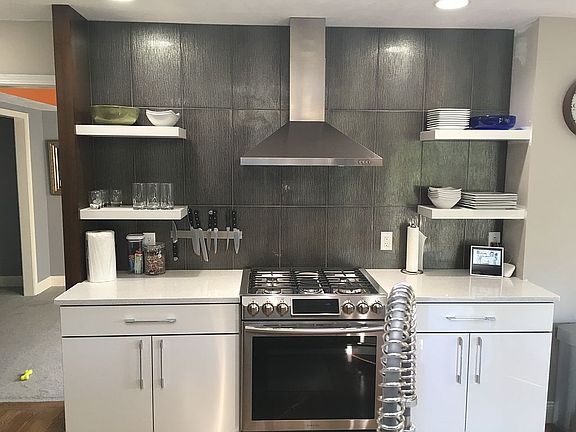 3rd image of 7610 Cross Creek Cir