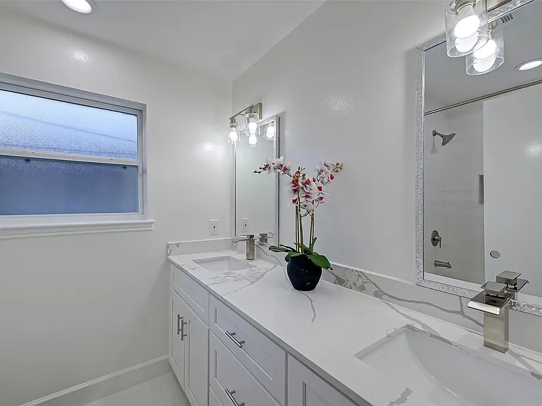 5522 Caversham Dr — Photo 13