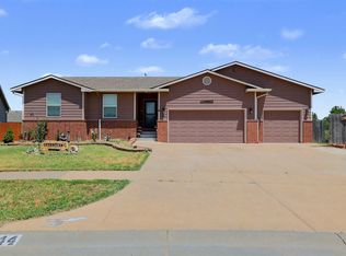 744 N Wakefield Ave, Valley Center, KS 67147