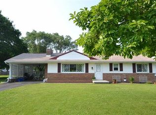 179 Lakeview Dr, Carlisle, PA 17013