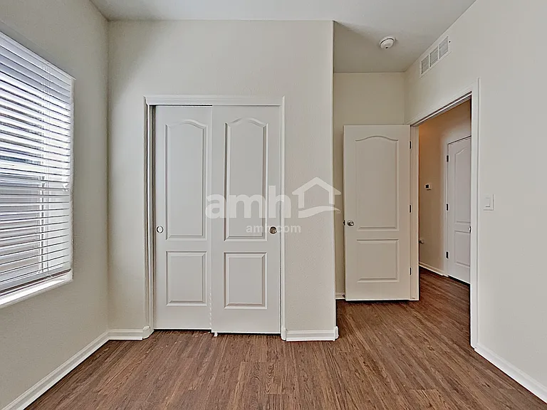 551 Reserve Ave — Photo 12