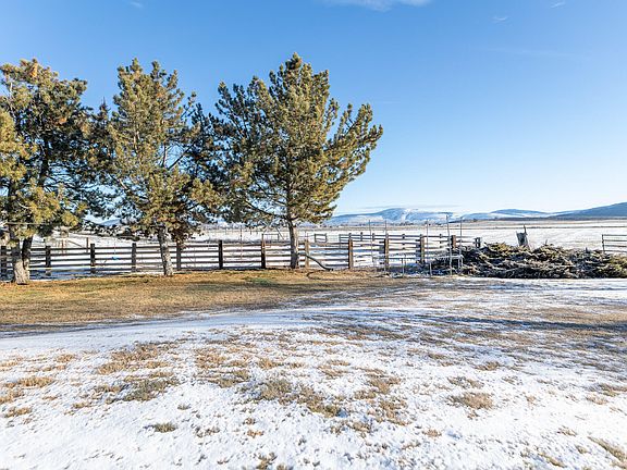 5th image of 521 Old Midland Rd