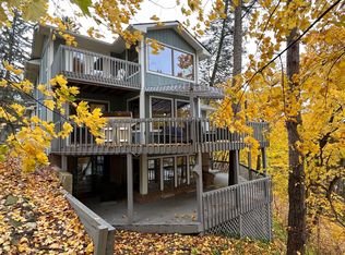 3276 Briar Hill Rd, Hartland, MI 48353