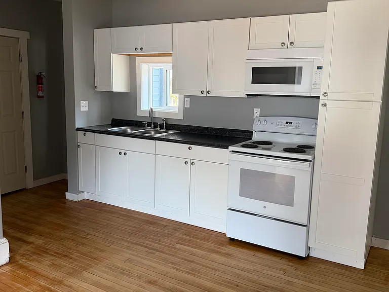 2 Penobscot St #4 — Photo 1