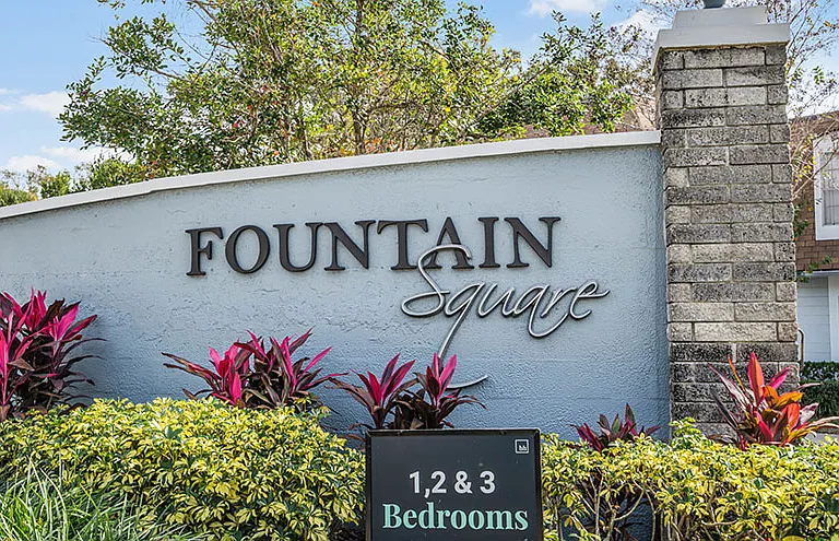 Fountain Square Apartments — Photo 22
