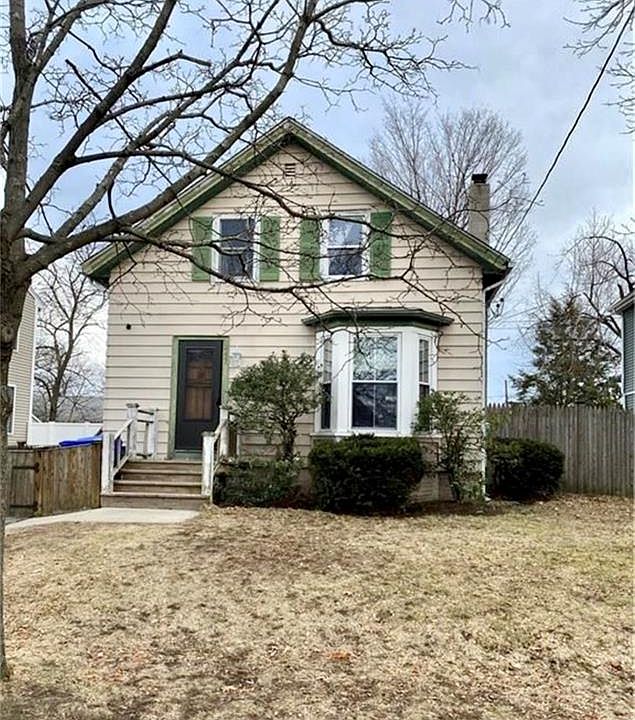 1st image of 37 Ferris Ave