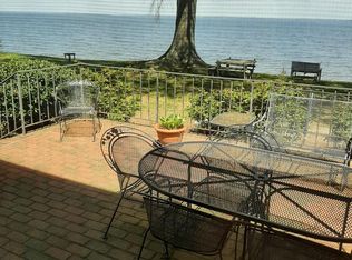 1031 N Glebe Rd, Montross, VA 22520