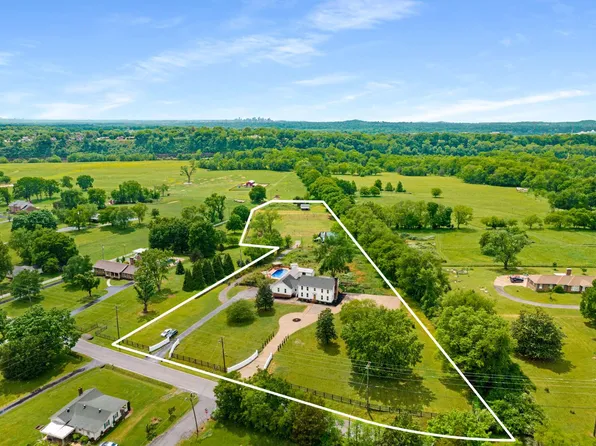 2100 Neelys Bend Rd, Madison, TN 37115