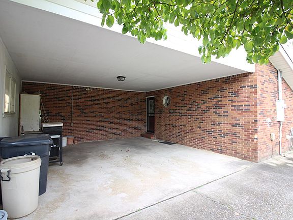 3rd image of 4005 28th Ave