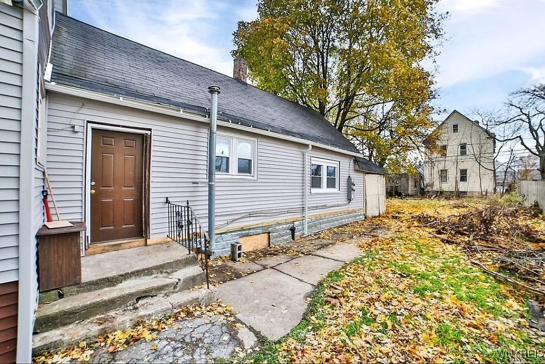 1 bed, $1,000 — Photo 1
