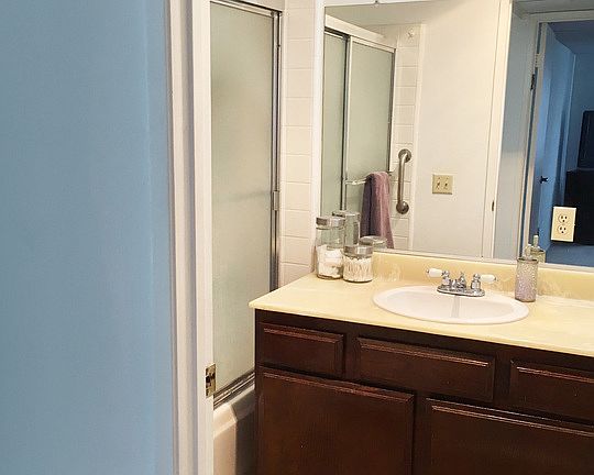 5th image of 1515 S Beverly Dr APT 506