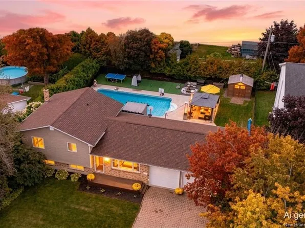 72 Birmingham Ct, Fredericton, NB E3B 6H2