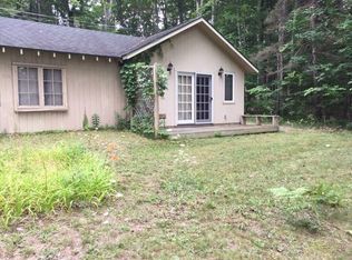 6084 S Snug Harbor Ln, Cedar, MI 49621