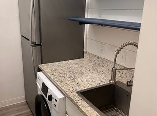 104 E Main St APT 200, Stevensville, MD 21666